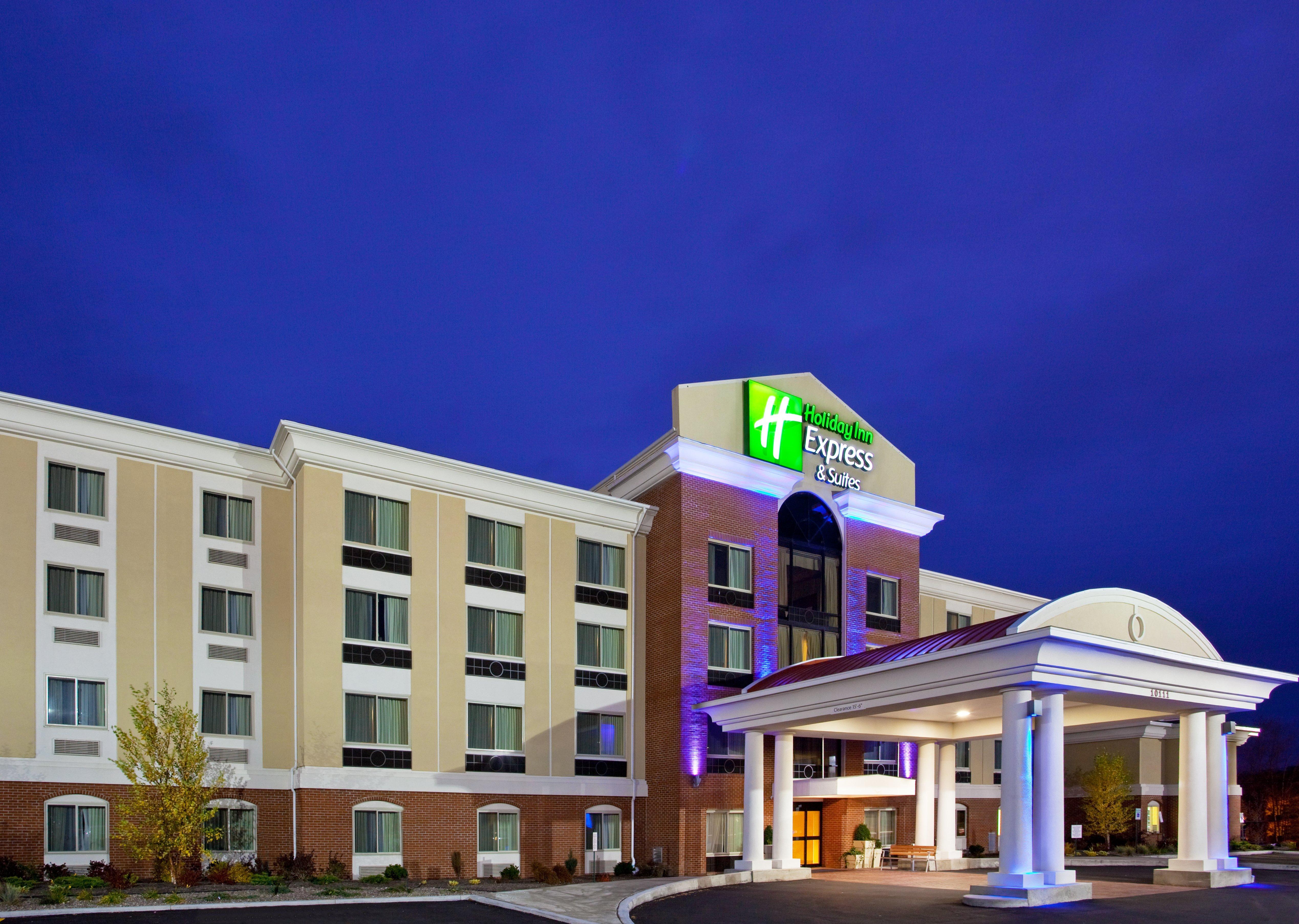 Holiday Inn Express & Suites Niagara Falls By Ihg Exterior photo